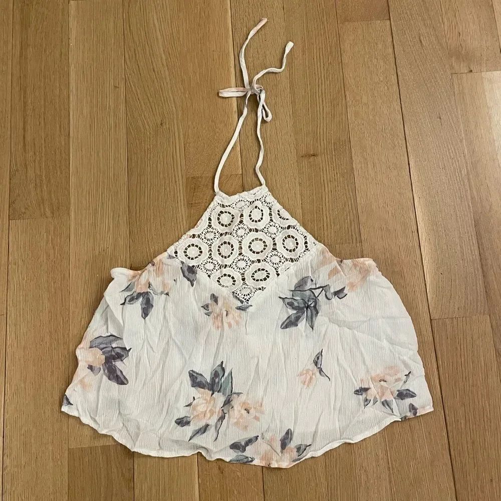 Floral halter top with lace from Kendall and Kylie